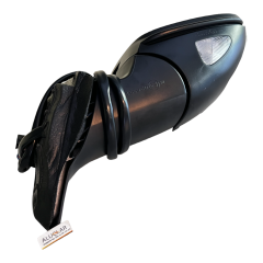 VolksWagen Tiguan Sağ Dikiz Aynası Otomatik Katlanır Sinyalli